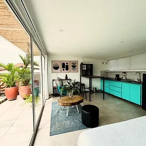Moonshine Boutique Hostel Cali