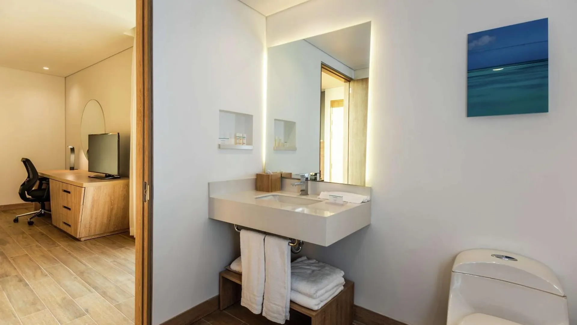 Hilton Garden Inn Santa Marta Hotel